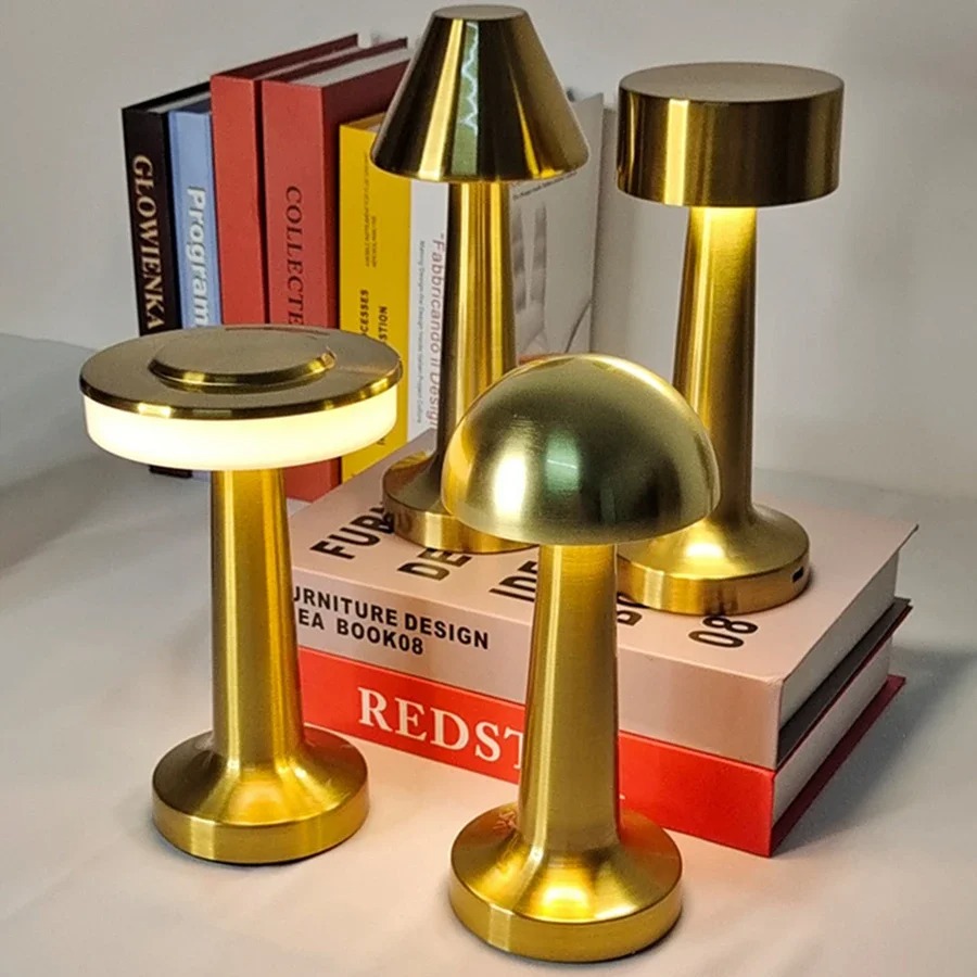 Desk Setup Study - Lampada da tavolo touch a LED