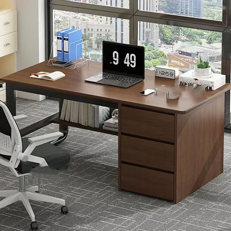Desk Setup Study - Gambe da pavimento per scrivania europea